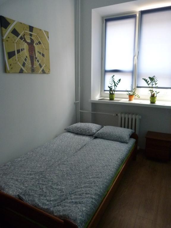 Jasna Hostelik Self Check-In Варшава Екстериор снимка